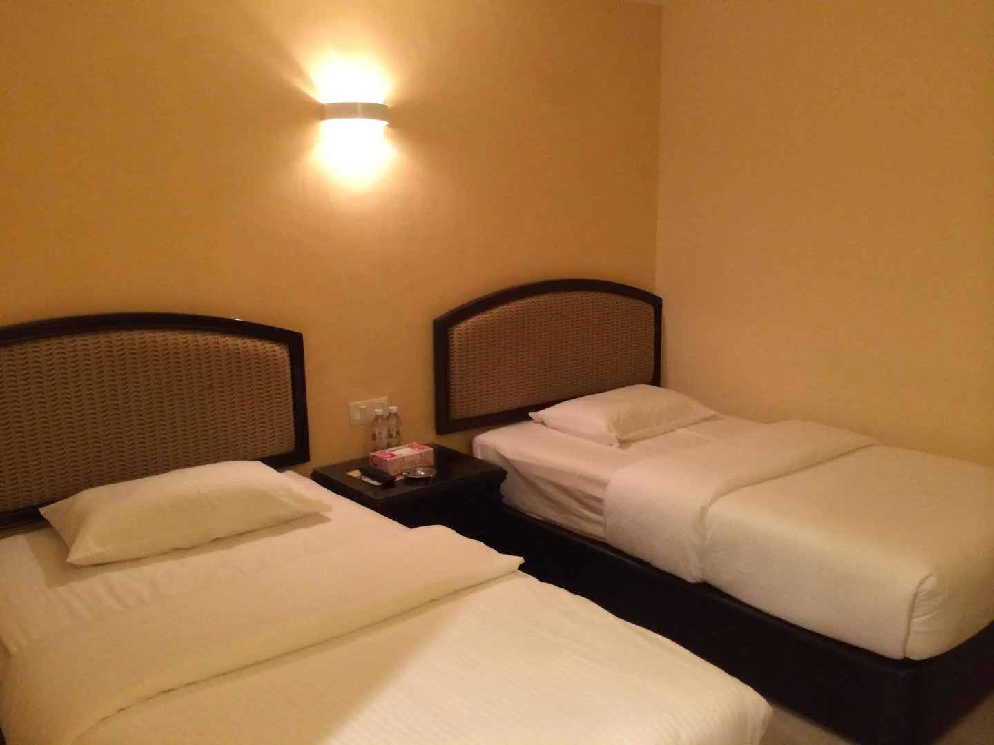 OYO 635 Seven Days Hotel