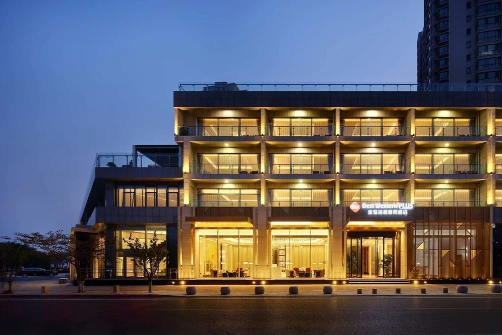 Best Western Plus Golden Dream Bay Resort Hotel