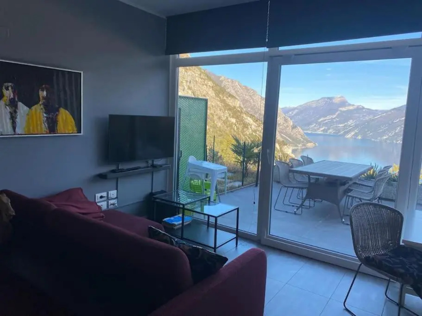 New house with panoramic views over Lake Garda