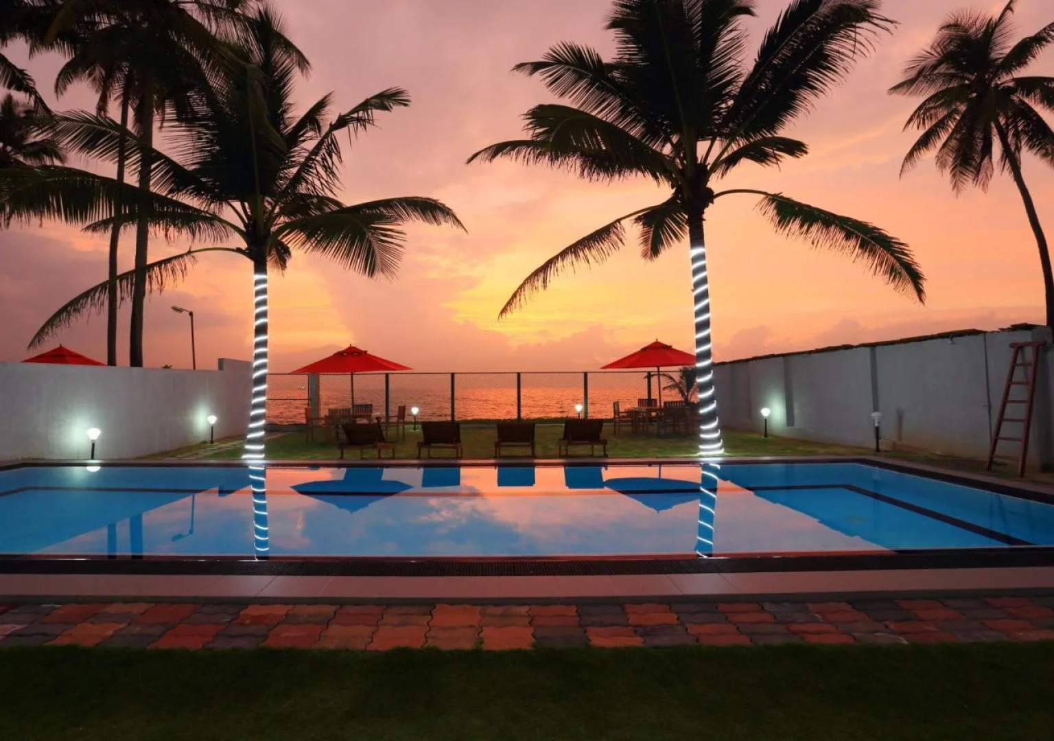 Hamilton Beach Villa