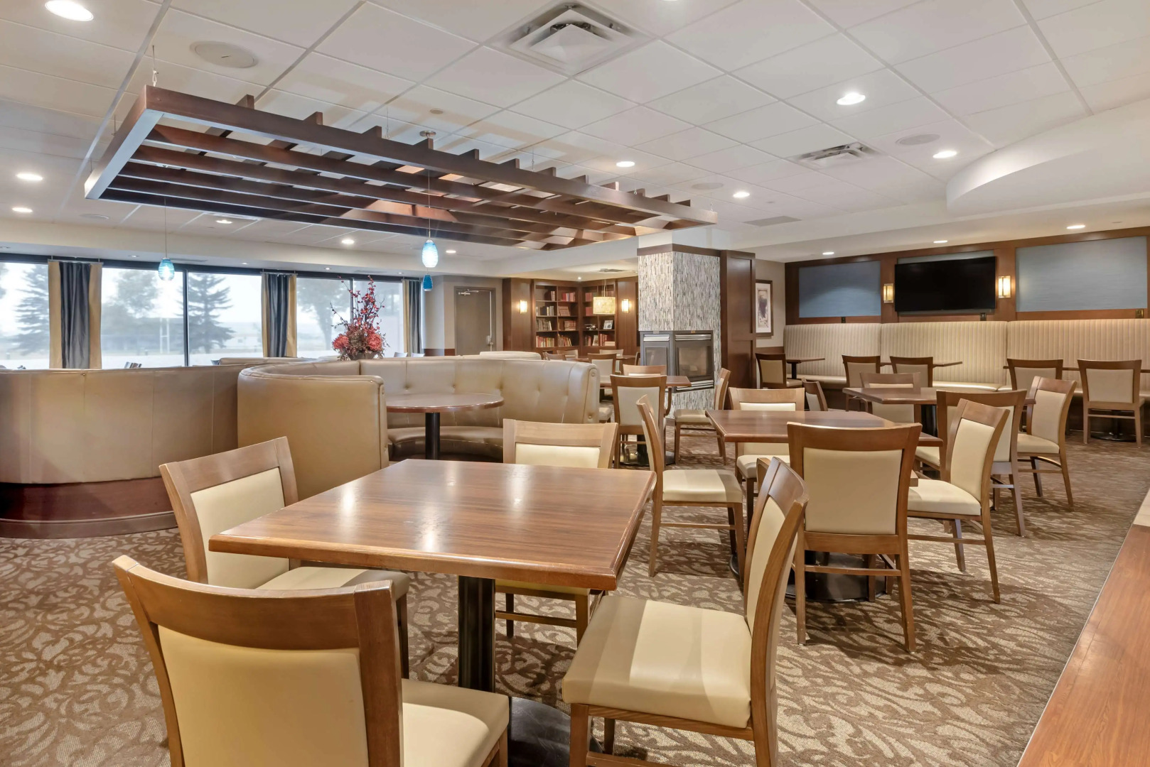 Best Western Plus Port O'Call Hotel