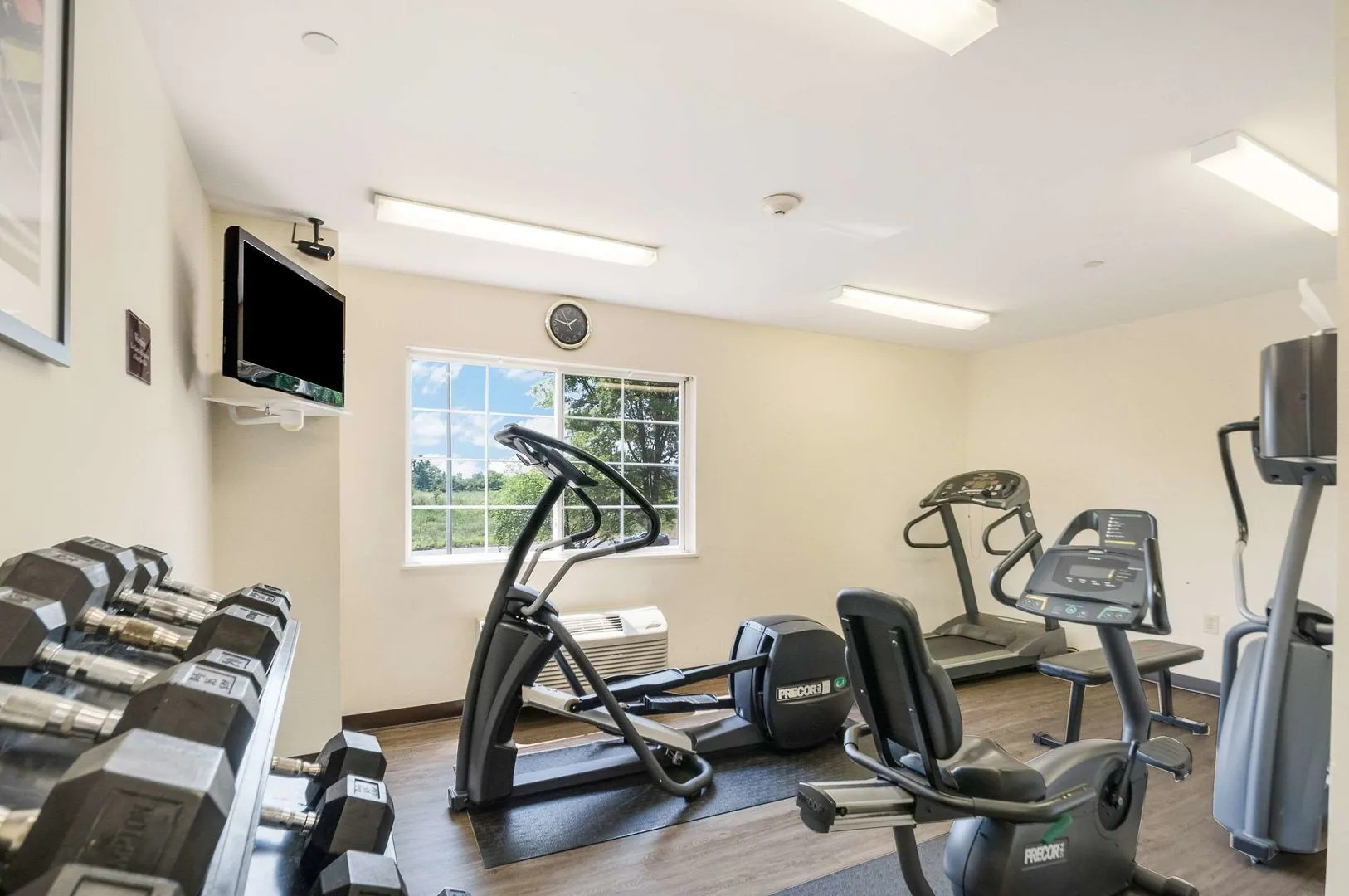 Suburban Studios Sterling - Washington Dulles