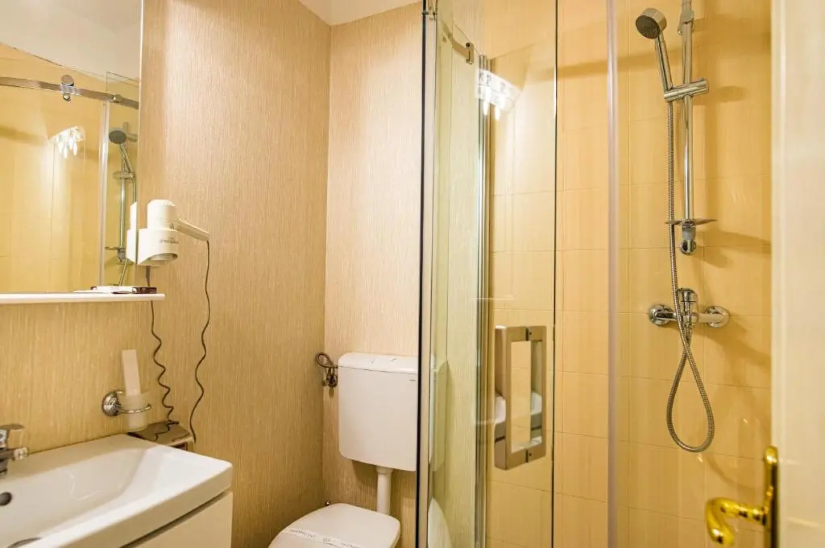 Hotel Brilliant Meseș