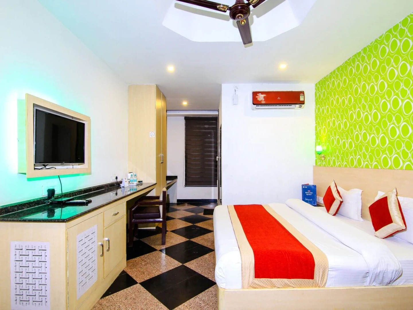 Capital O 8823 City Club