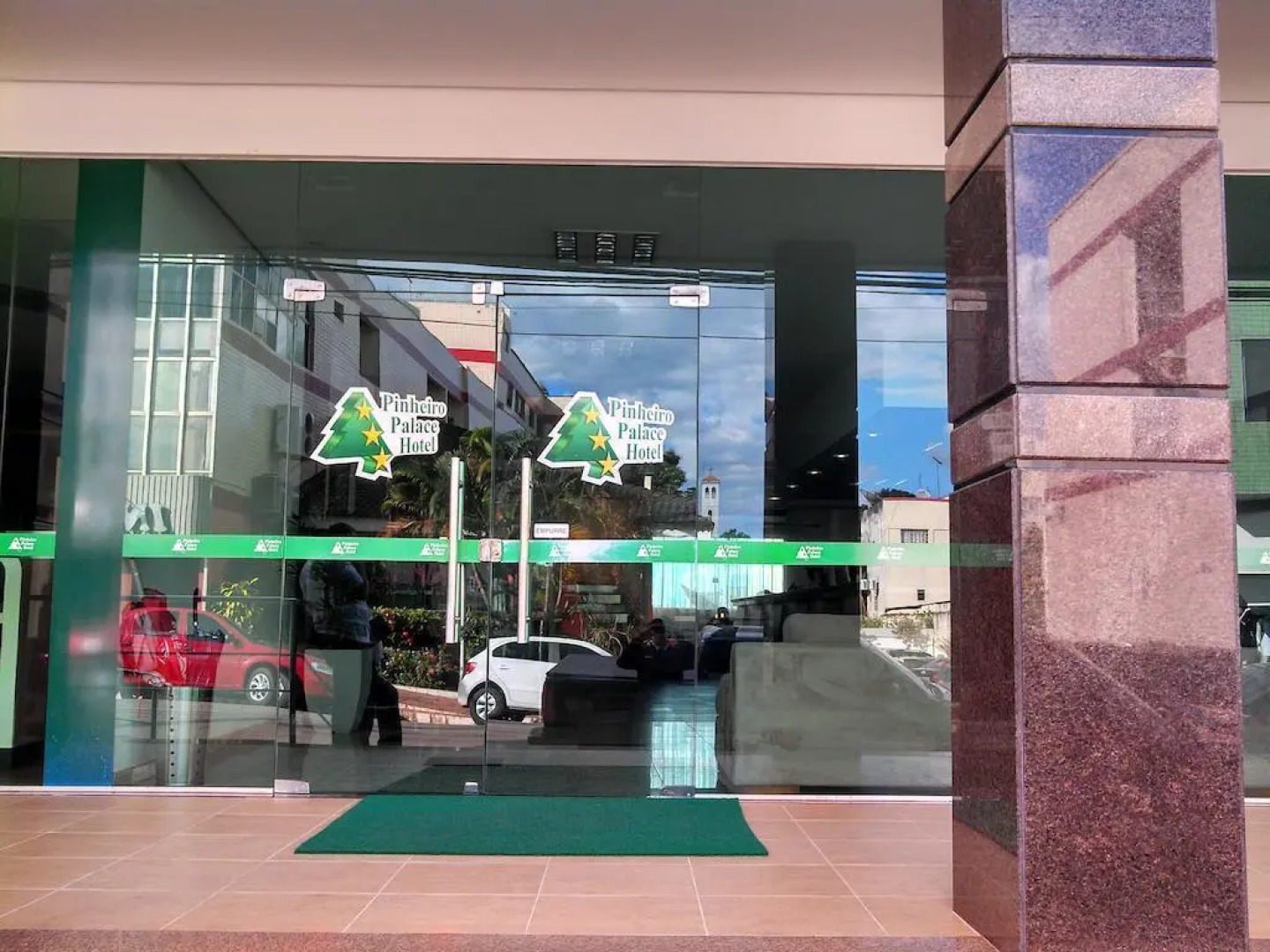 Pinheiro Palace Hotel