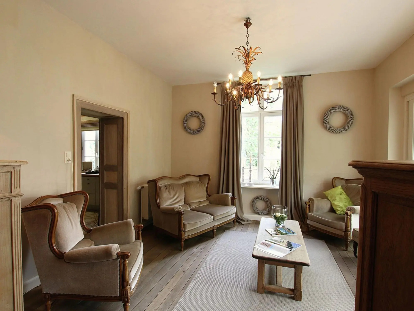 Unique Holiday Home in Virton With Jacuzzi