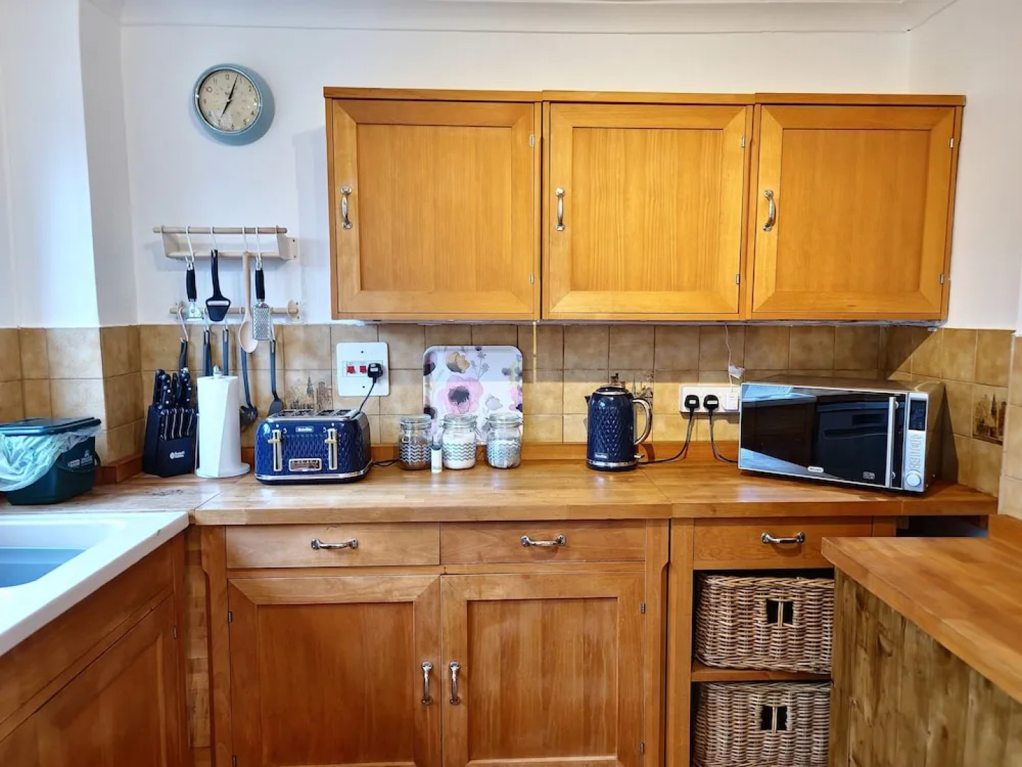 Spacious Home - Sleeps 10 - Free Parking - Pets