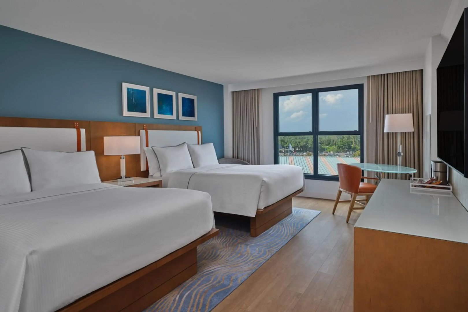 Walt Disney World Swan