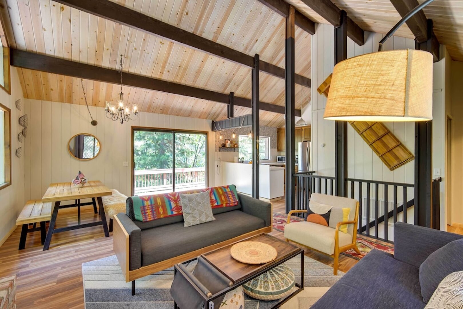 Twin Peaks Cabin < 4 Mi to Lake Arrowhead!