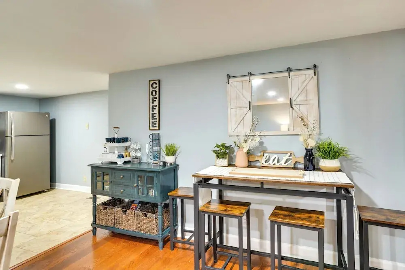 Lakefront Home w/ Screened Porches in Frostproof!