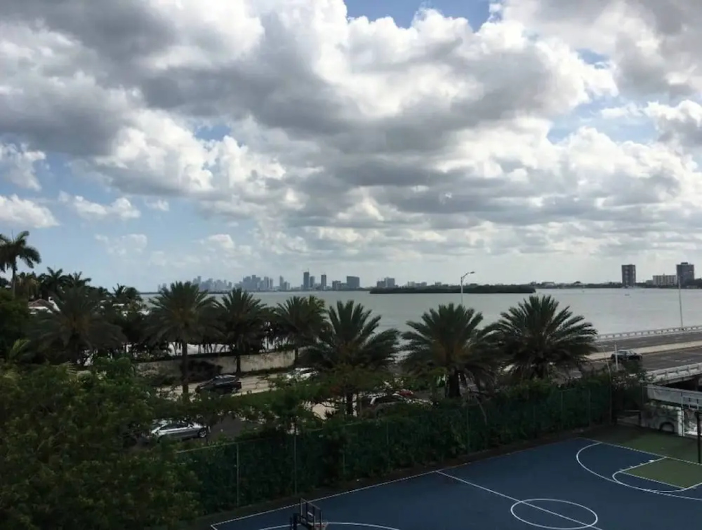 Awesome Place with Pool and Parking No.2