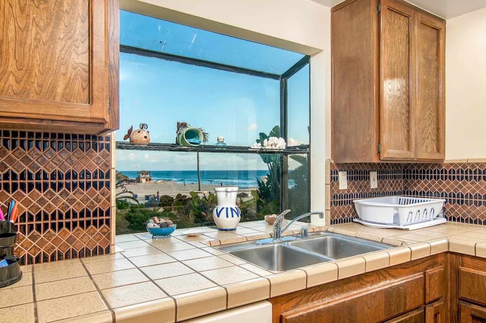 Moonlight Beach Home in Encinitas by RedAwning