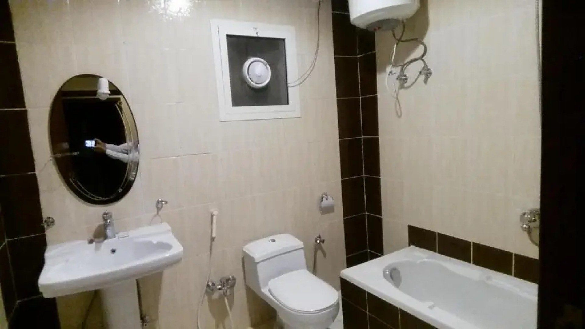 Fakhamat Al Orjoana  Suites