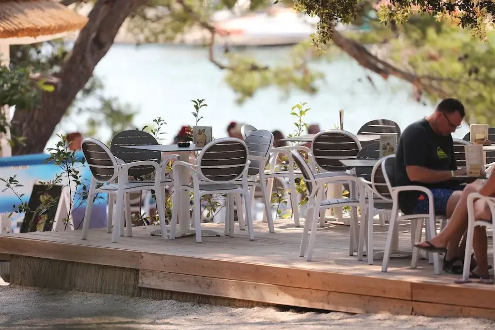 Pine Beach Pakostane Glamping Homes - All Inclusive light