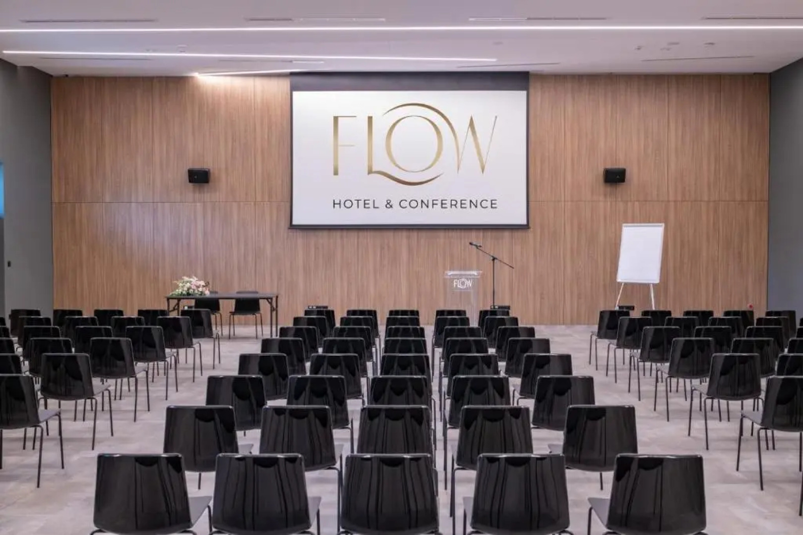Flow Hotel & Conference