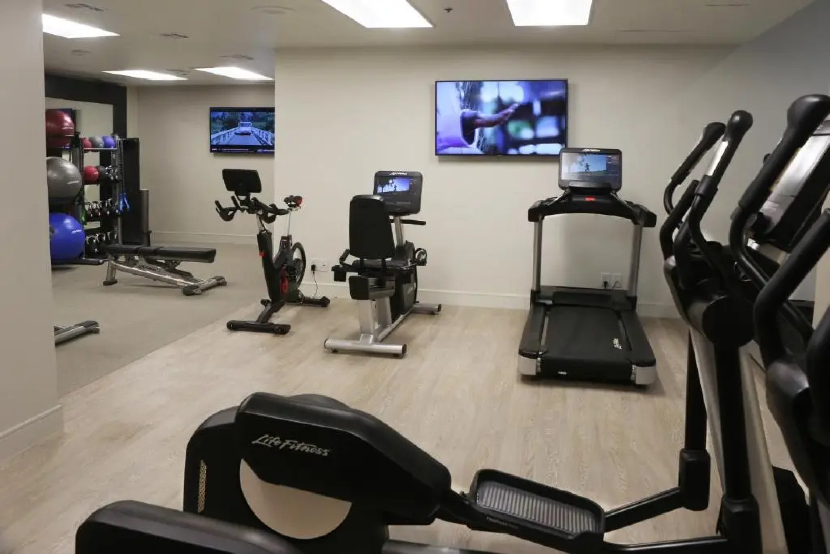 Embassy Suites by Hilton Los Angeles LAX South/El Segundo