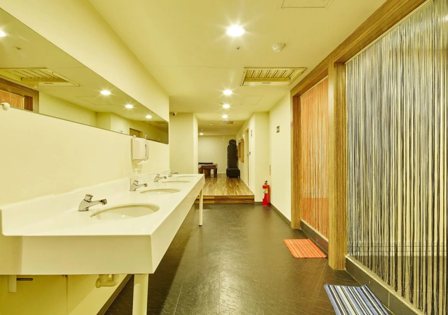 Single inn kaohsiung Lisen Hostel