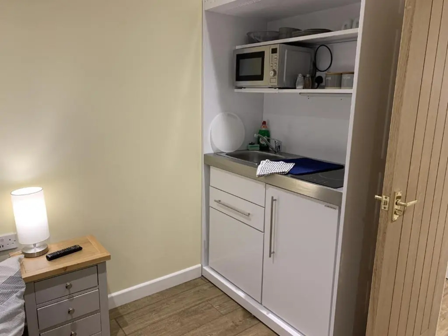 Southernwood - Garden Lodge 10