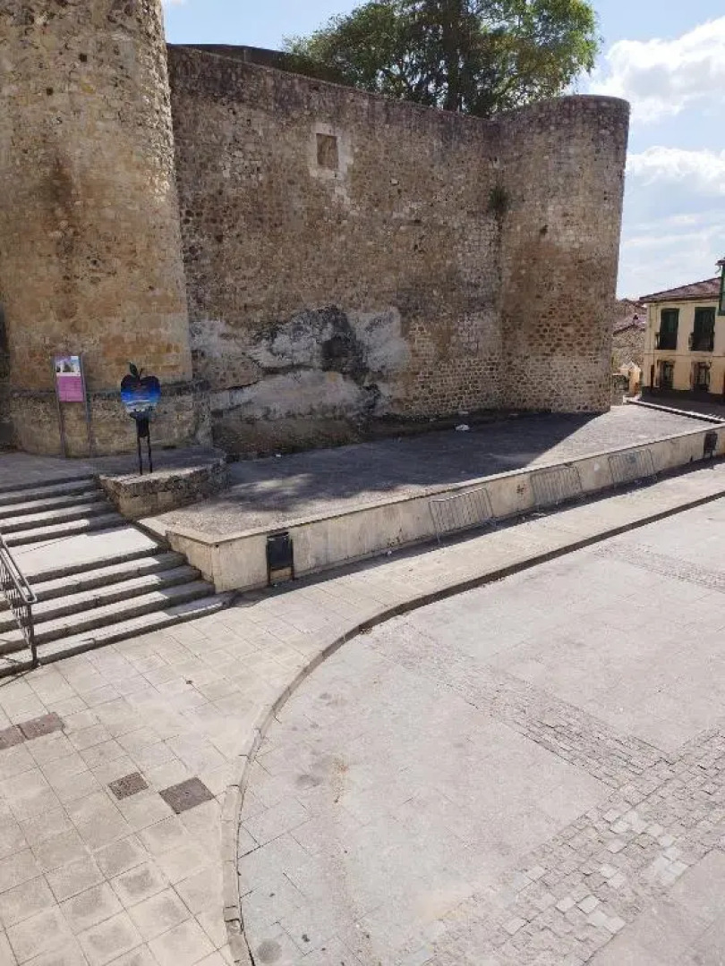 Berleo 1 Piso completo en pleno casco histórico.