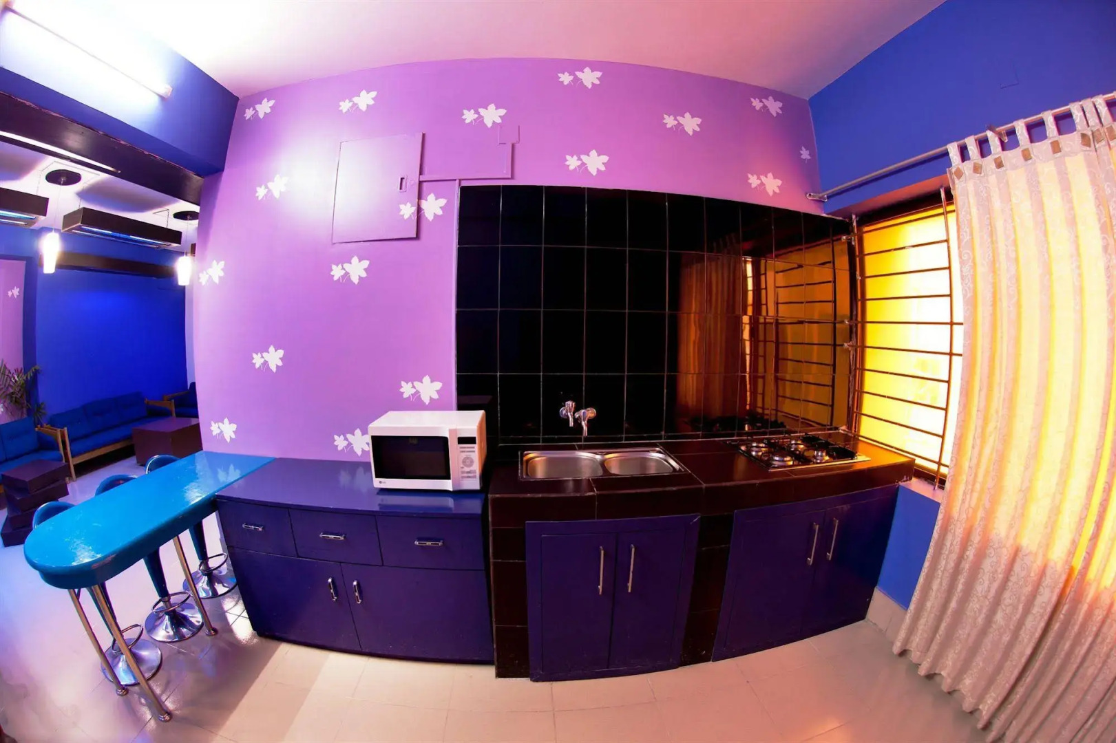 Hotel Tropical Daisy