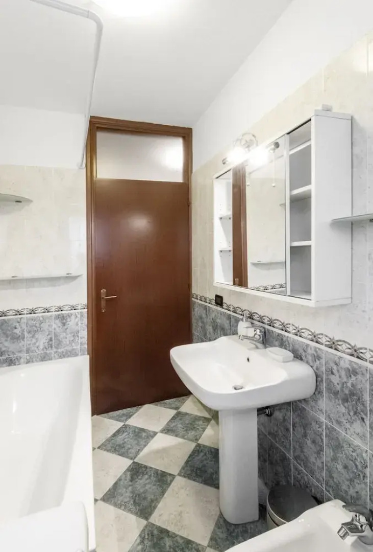 Suitelowcost Humanitas Apartment