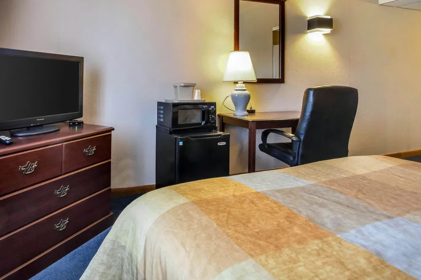 Quality Inn and Suites Beaver Dam