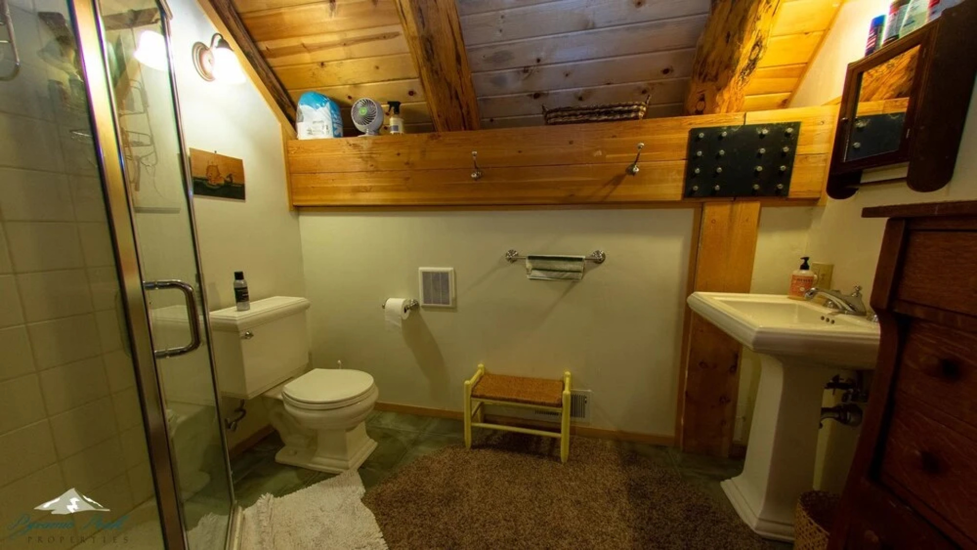 Meadow Out Luxury Cabin