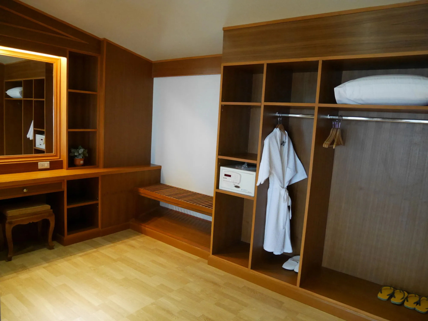 The Sunset Beach Resort Koh Kho Khao