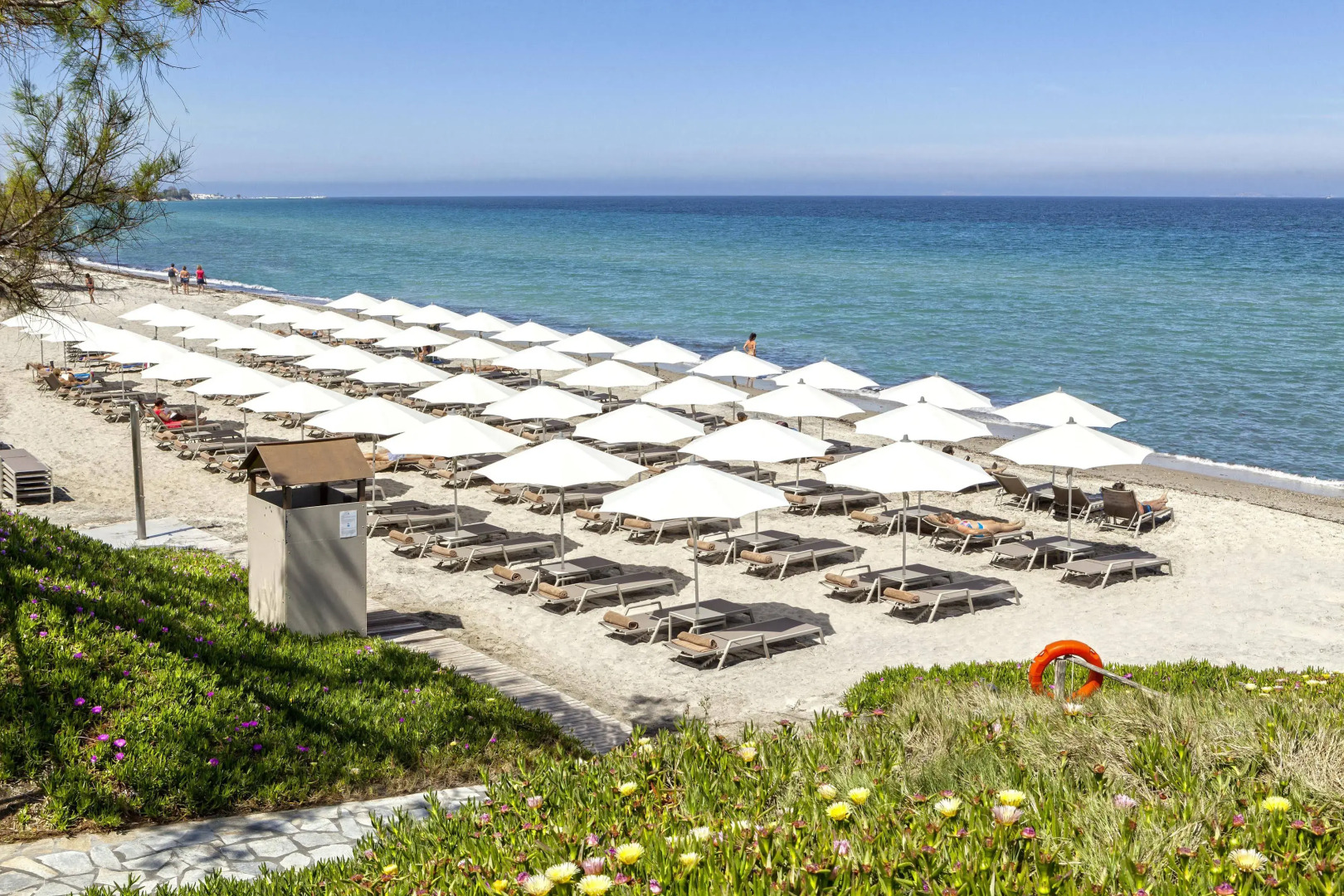 Neptune Luxury Resort