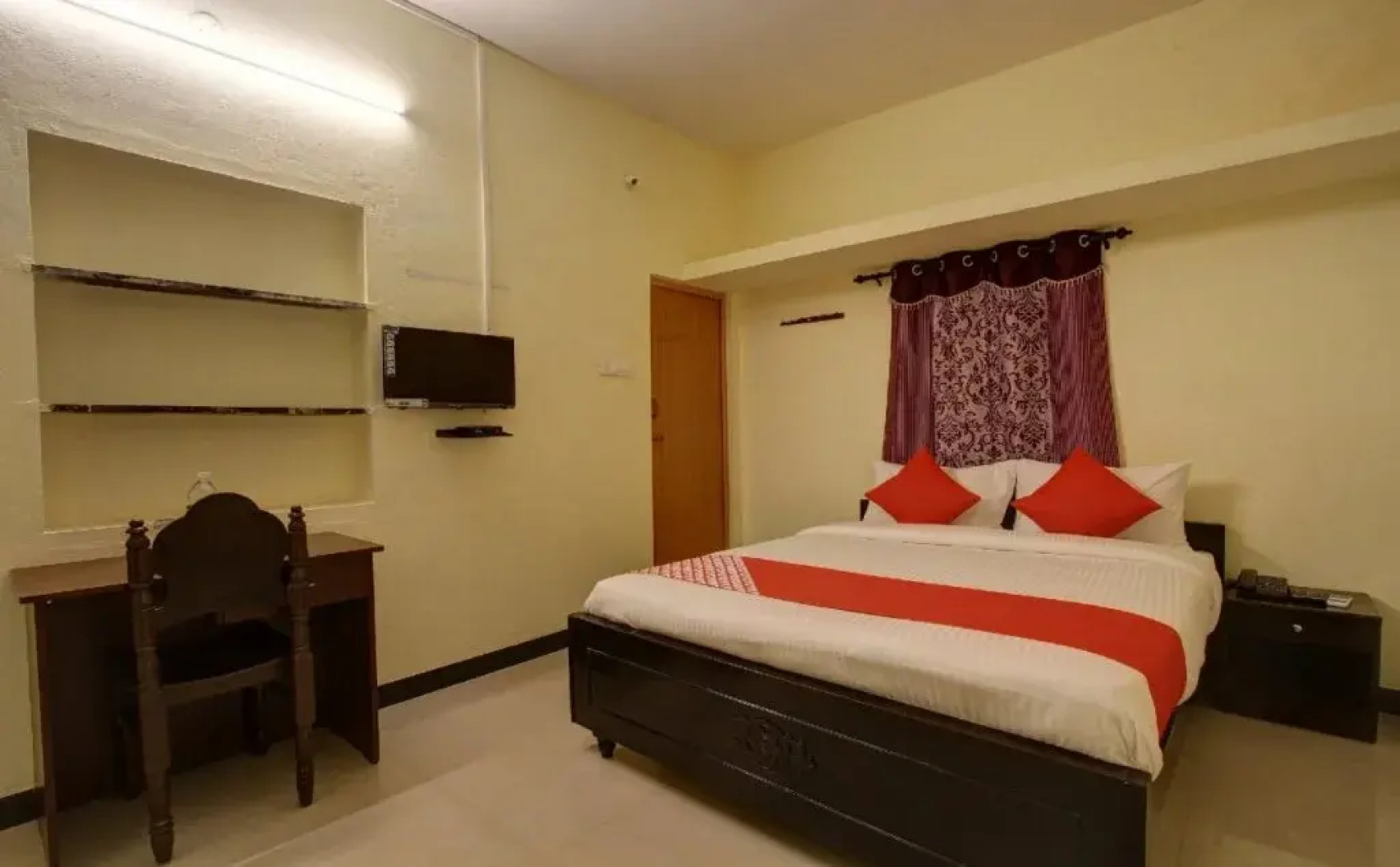 Tulip Towers By OYO Rooms