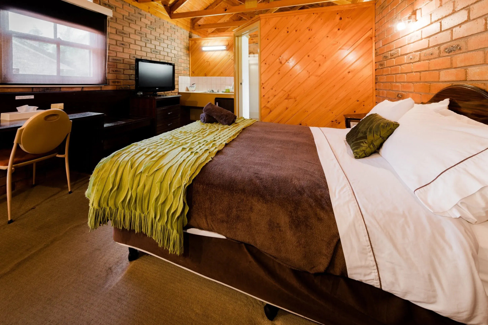 Castlemaine Colonial Motel and Apartments