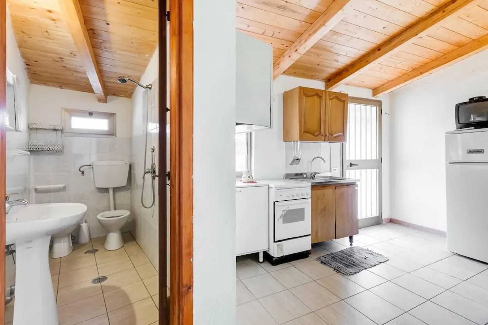 Apartment With one Bedroom in Pisciotta, With Furnished Terrace - 200 m From the Beach