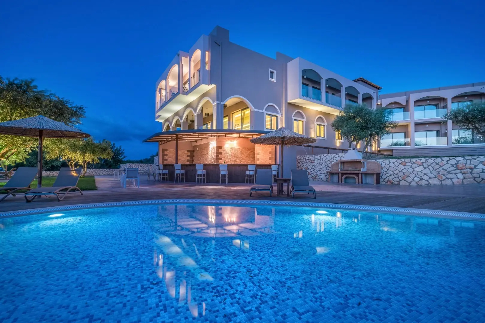 Elegance Luxury Executive Suites - Adults Only