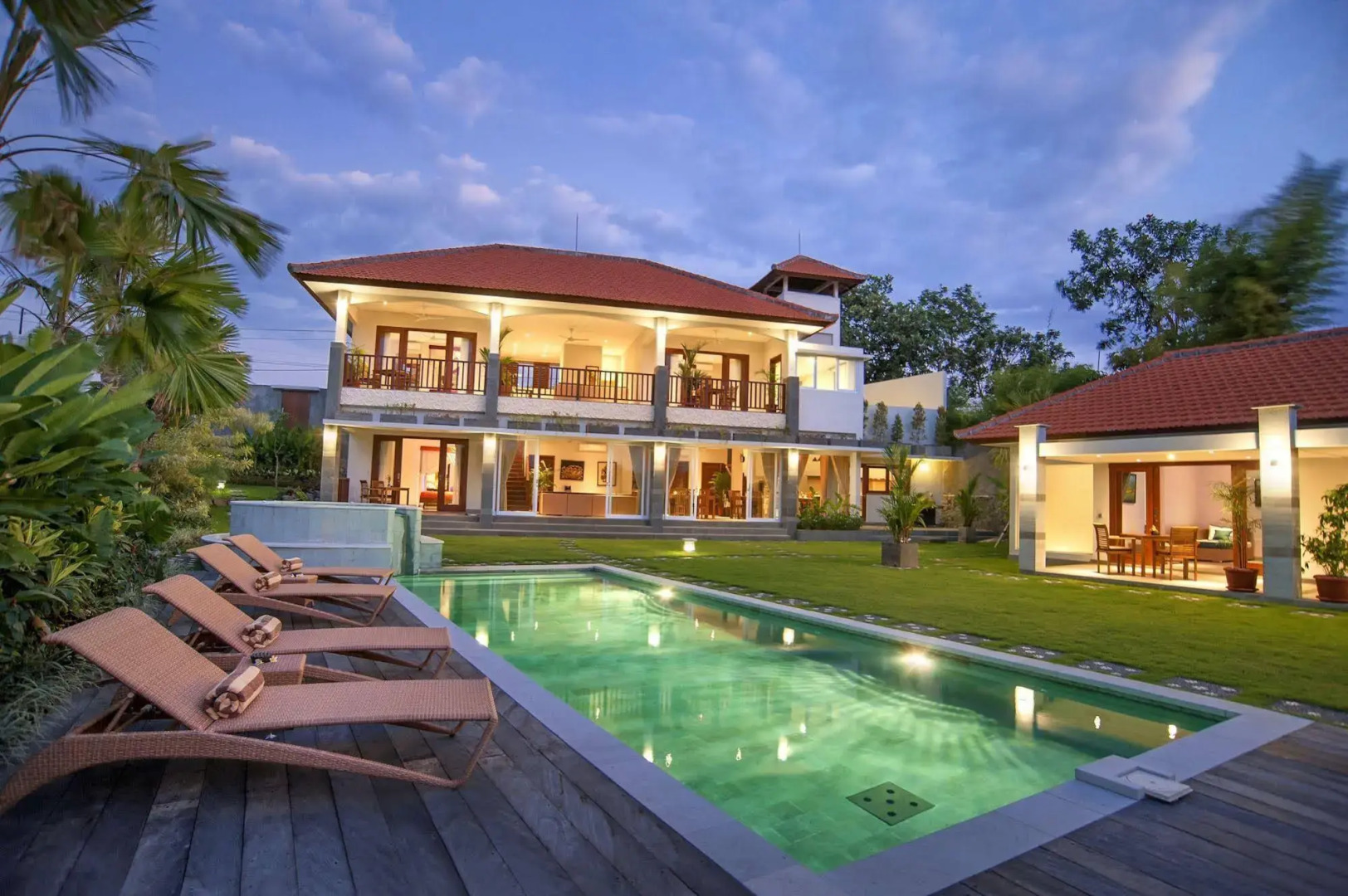 Villa Yenian by Villa Finder