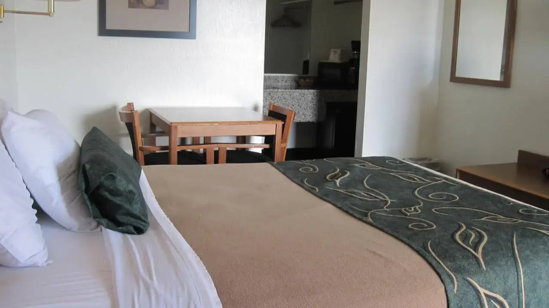 Travelodge by Wyndham Winslow