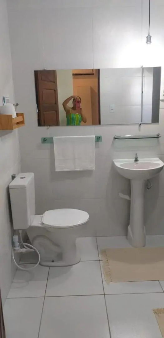 Bangalô completo, amplo, funcional e confortável.