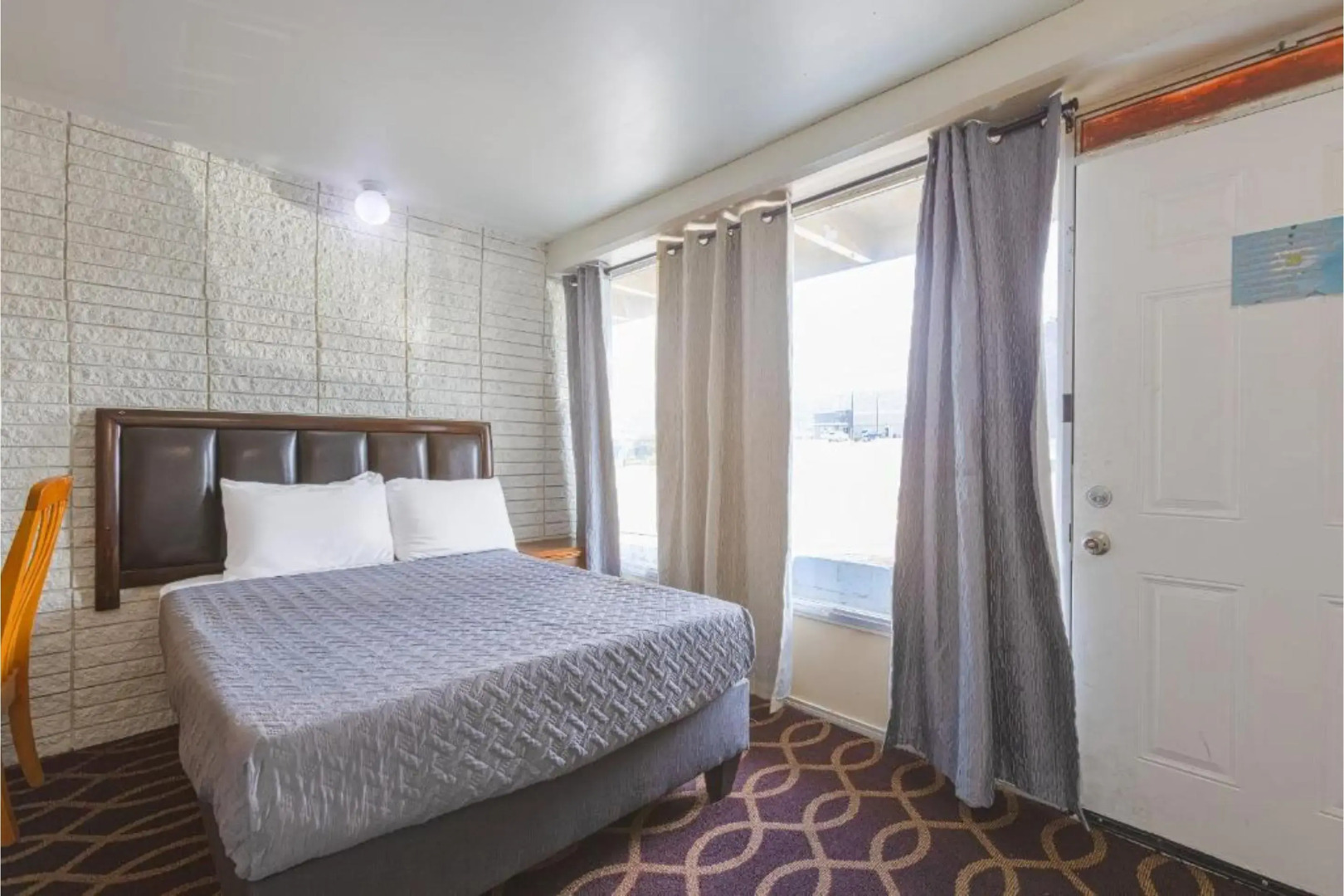 Sonrise Inn Lincoln Hwy By OYO