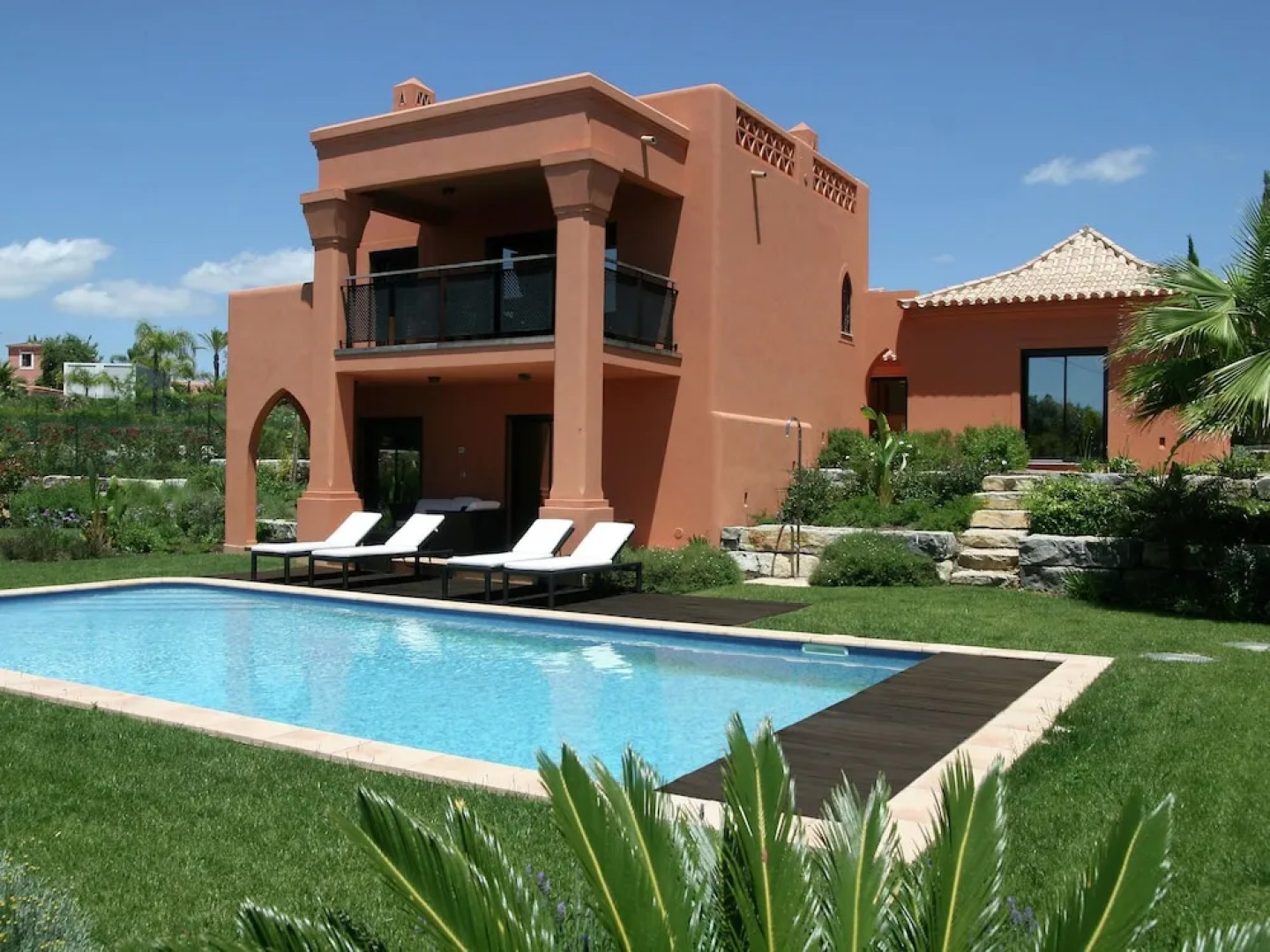 Spacious Villa in Alcantarilha With Private Swimming Pool
