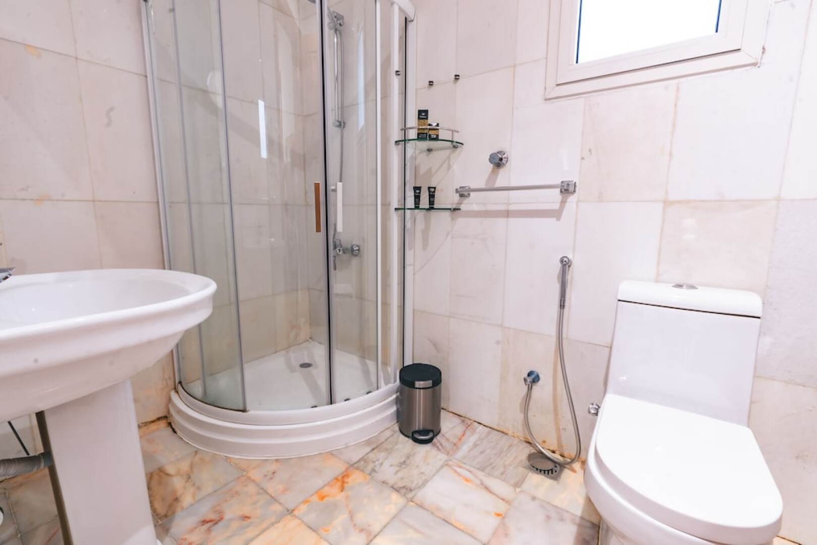 Platinum Alkhamseen Serviced Apartments