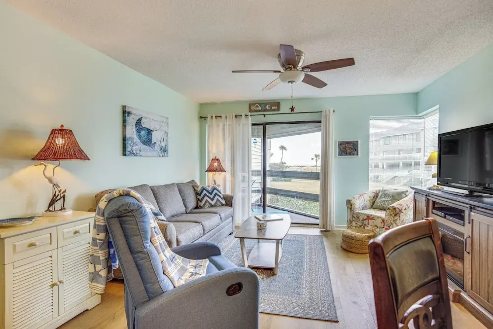 Ocean-view Saint Helena Island Condo - Pool Access