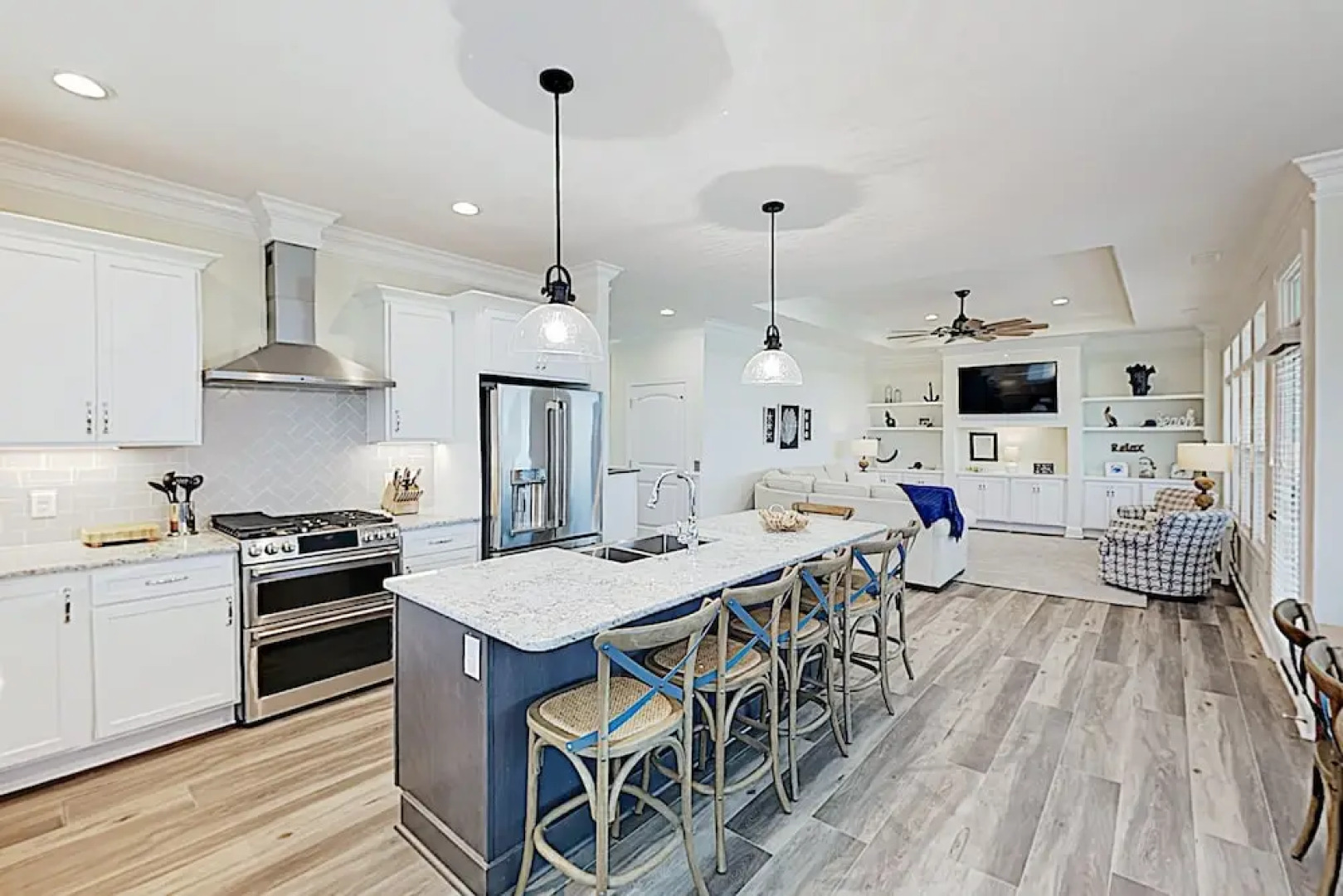 New Oceanside W/ Private Pool & Elevator 7 Bedroom Home