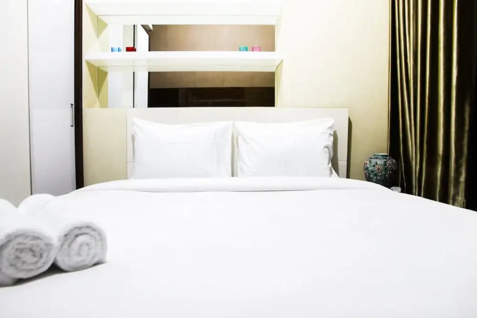 Luxury 1BR with Study Room The Oasis Apartment