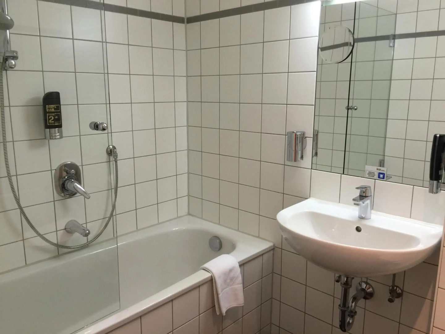 Binders Budget City Mountain Hotel