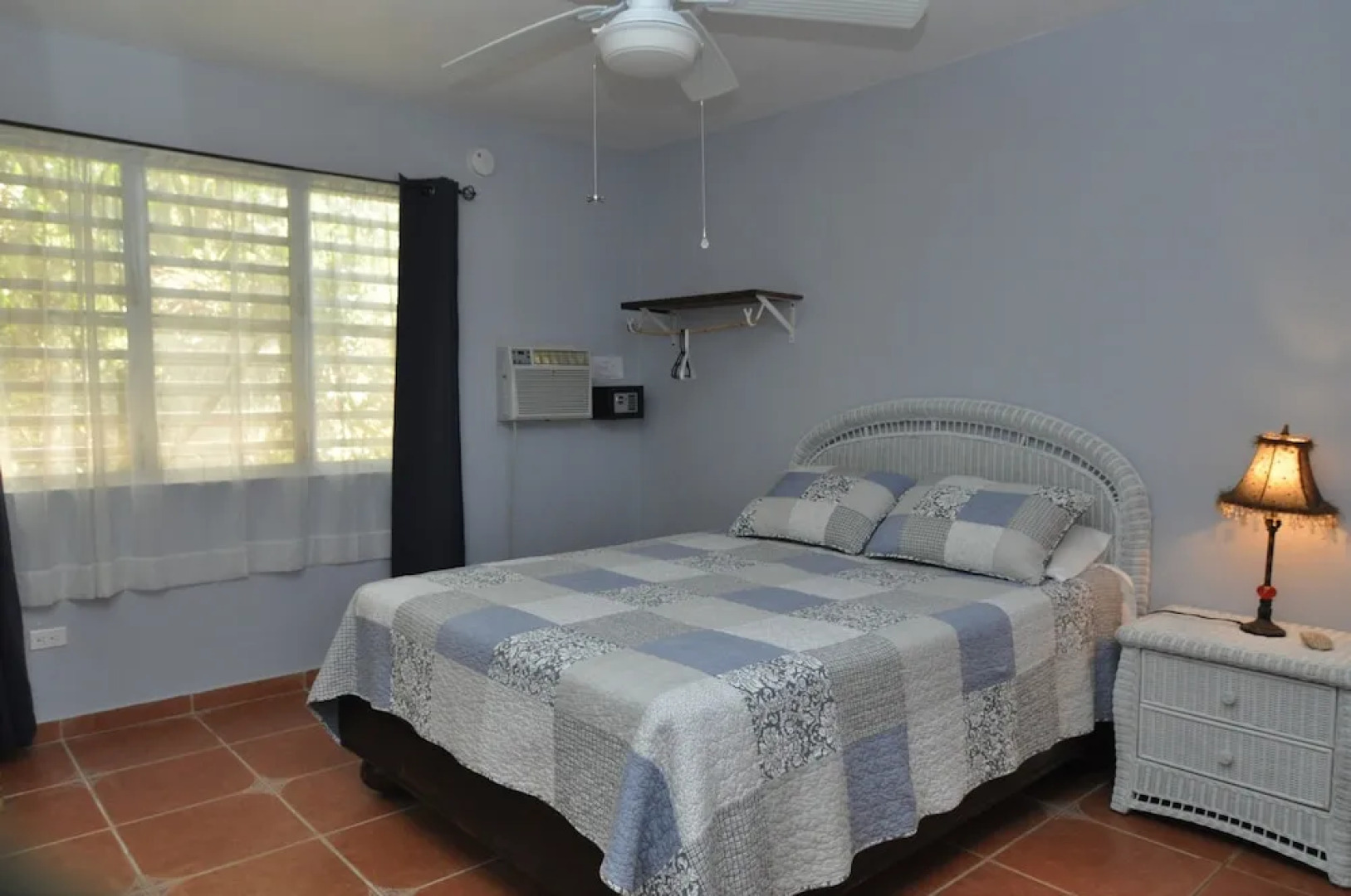Isla Hermosa Guesthouse