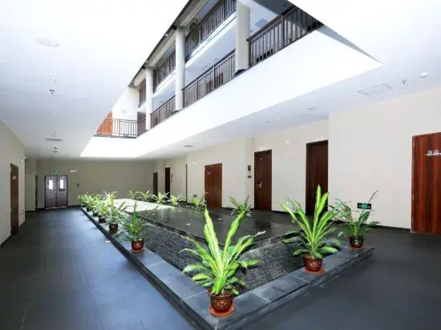 Yipin Yunjing Resort Hotel