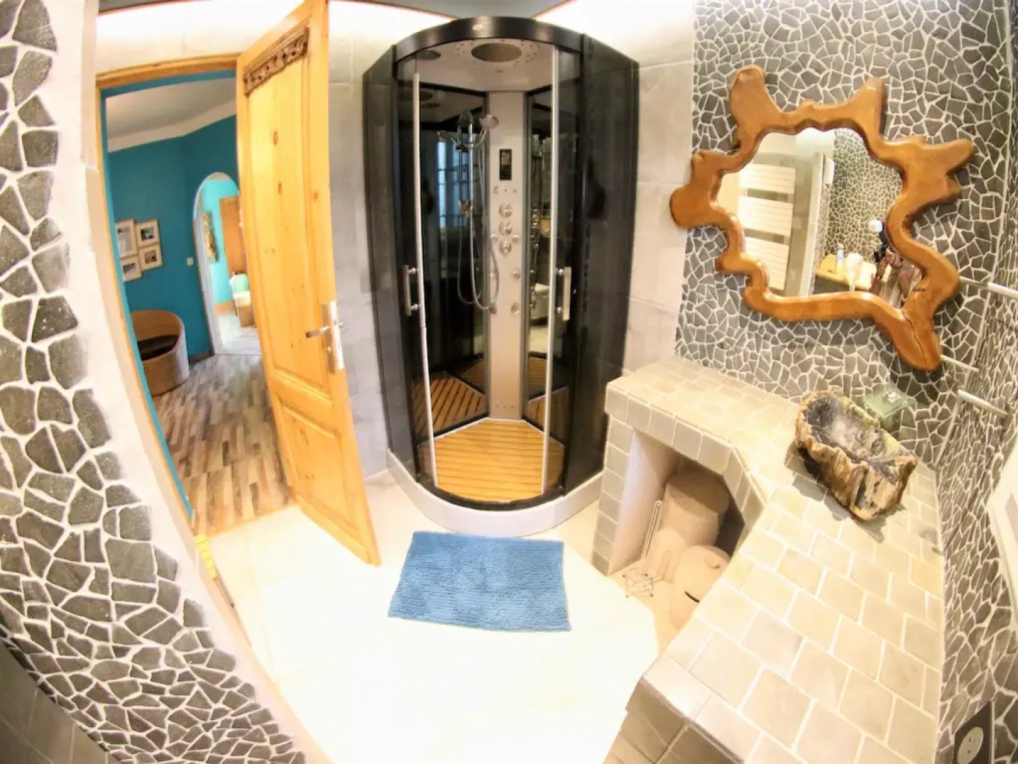 Inviting villa with hot tub in Lacanau 100m from the beach