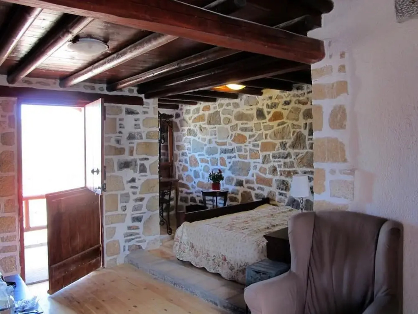 Elounda Traditional Art Suites