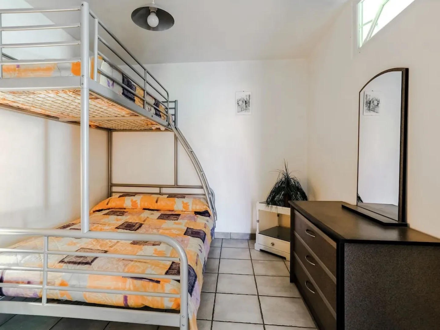 Snug Holiday Home With Terrace, Garden, Garden Furniture