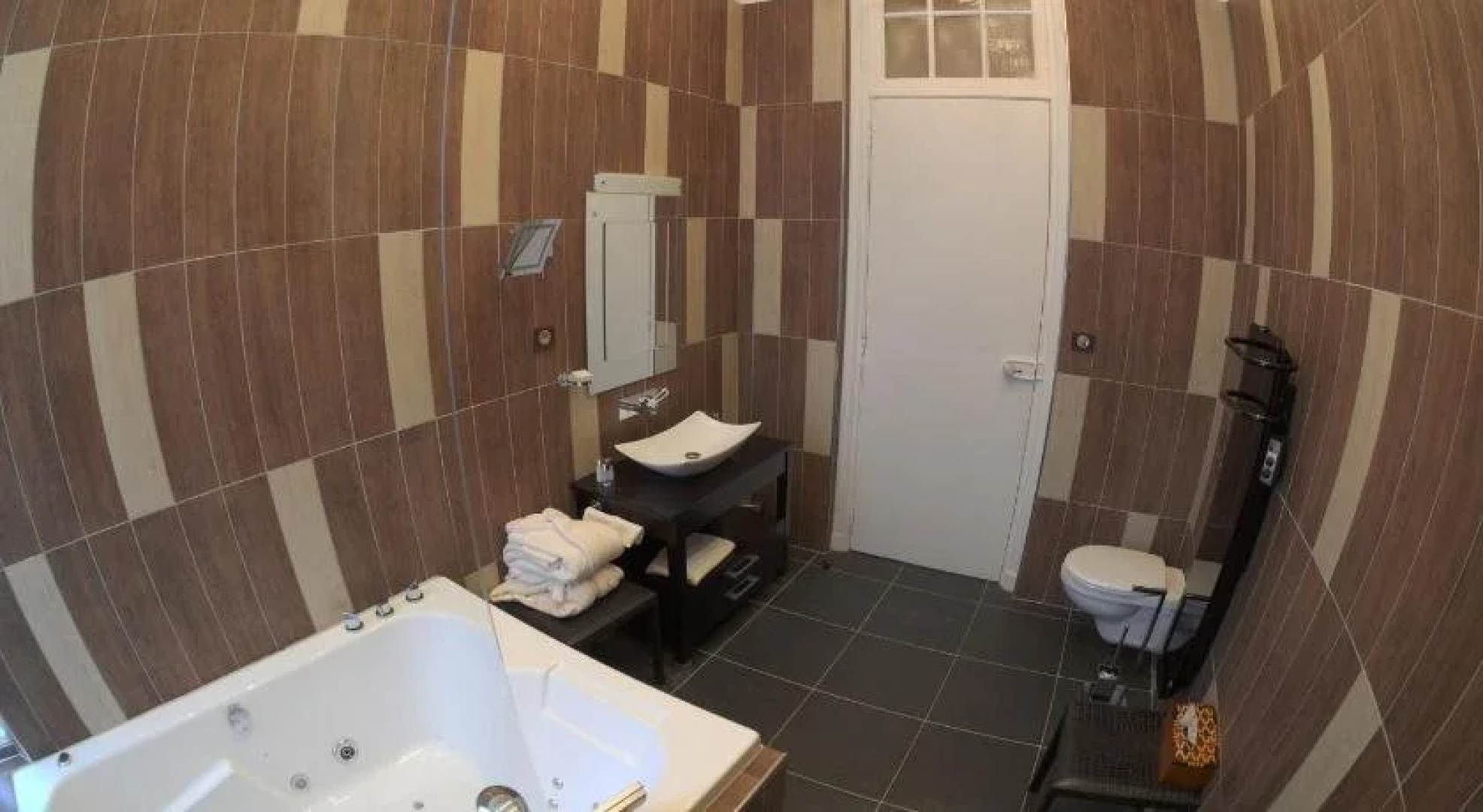 La Demeure De La Dame Du Fer