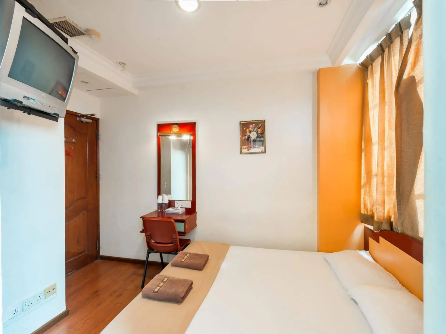 New Happy Hotel